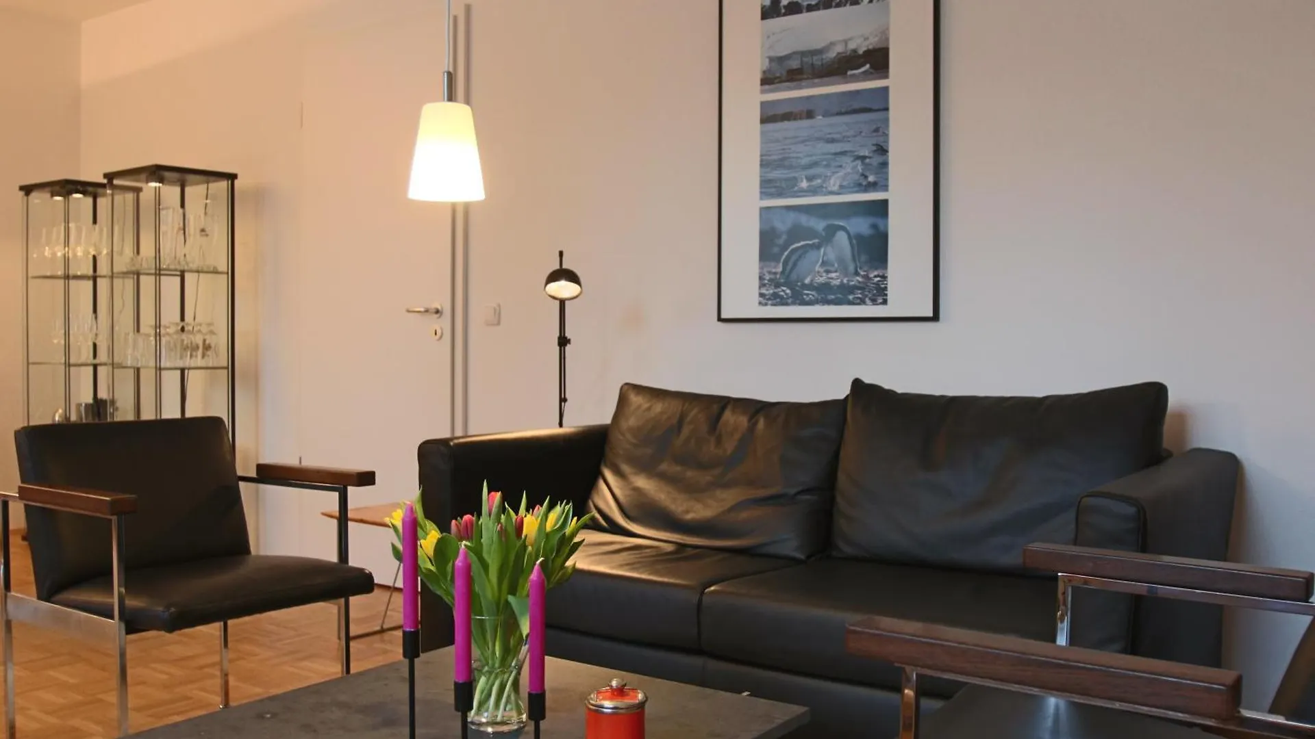 Premium Apartment Universities/Arts District location